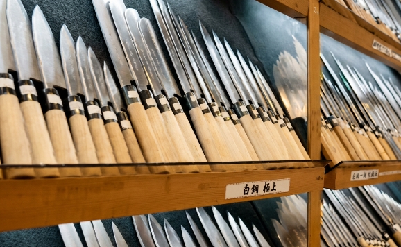 包丁の列